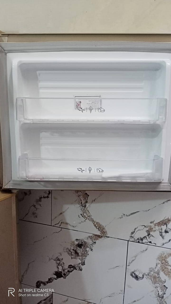 PELL REFRIGERATOR 2
