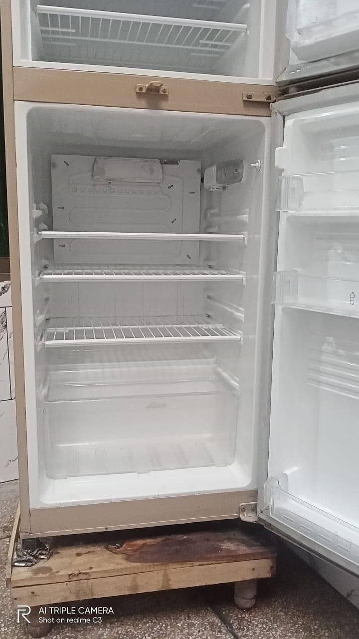 PELL REFRIGERATOR 3