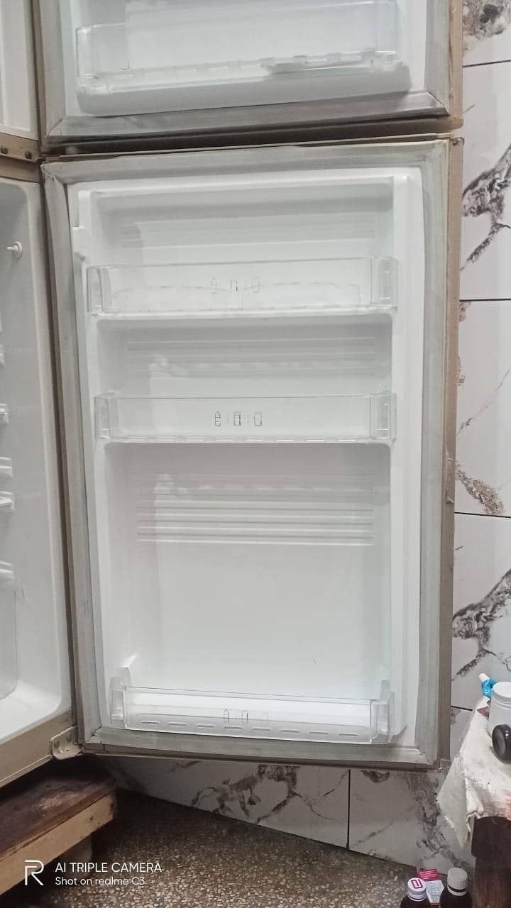PELL REFRIGERATOR 4