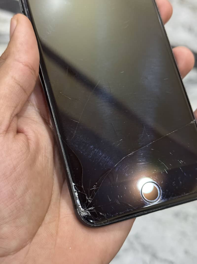 Apple iPhone 7 Plus 7