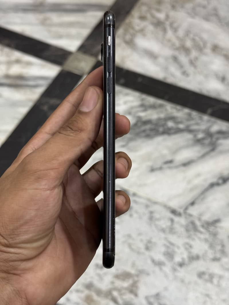 Apple iPhone 7 Plus 12