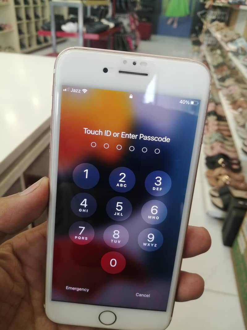 Apple iPhone 7 Plus 1