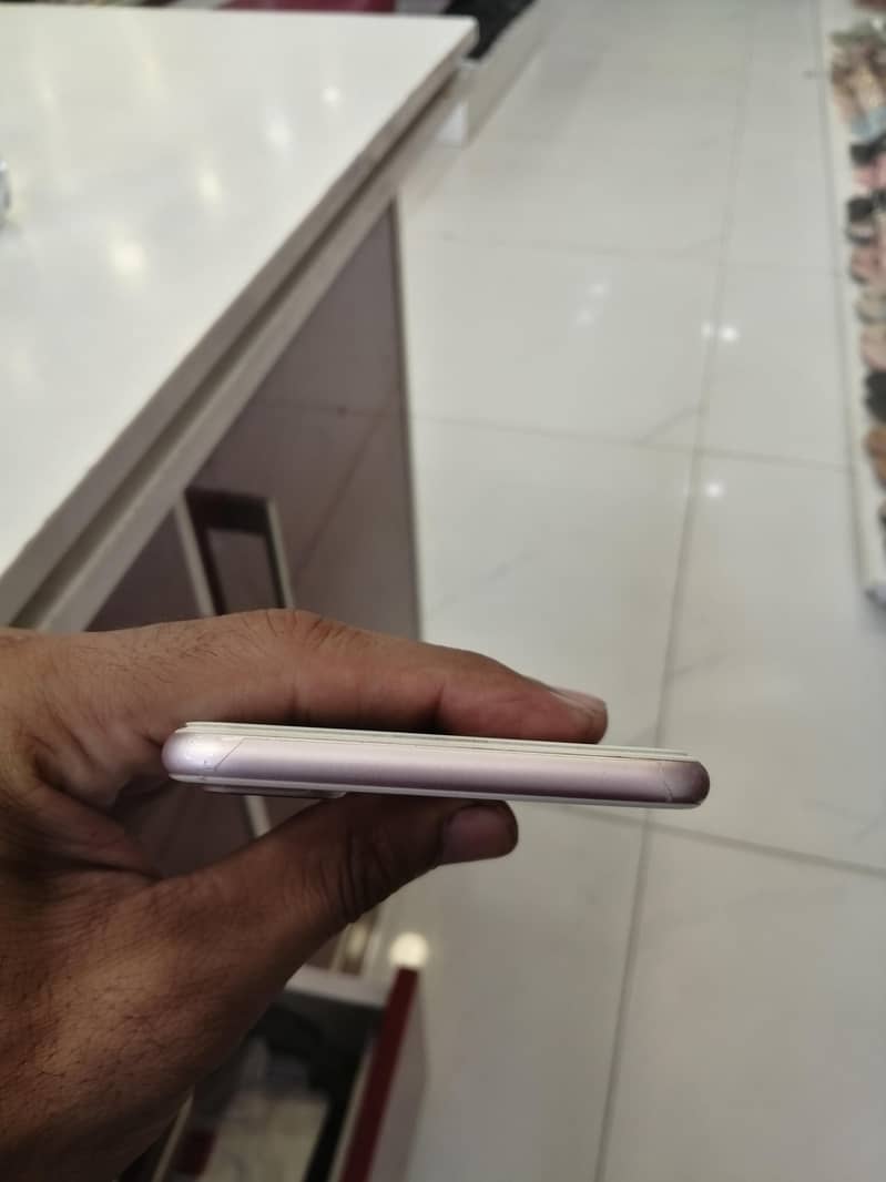 Apple iPhone 7 Plus 9