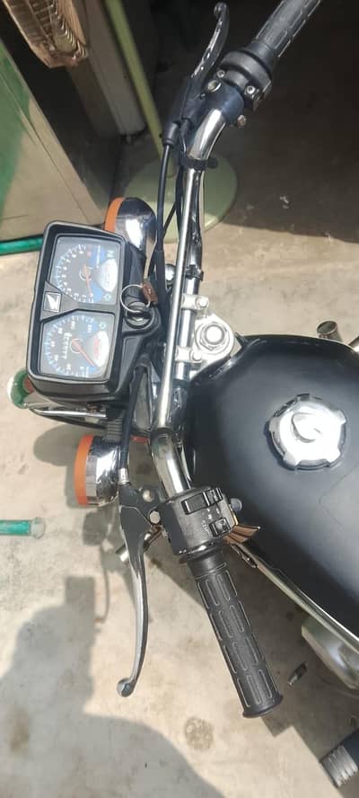 2023 model 125 lush condition