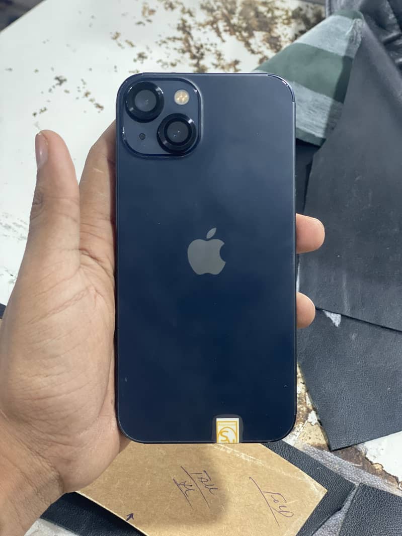 Apple iPhone 13 3