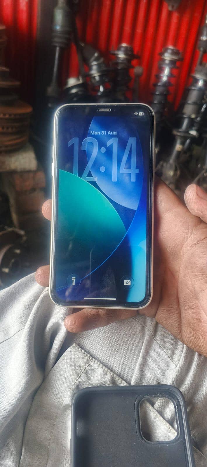 Apple iPhone 11 3