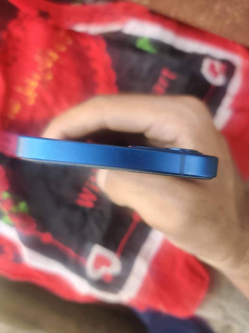 Apple iPhone 12 5