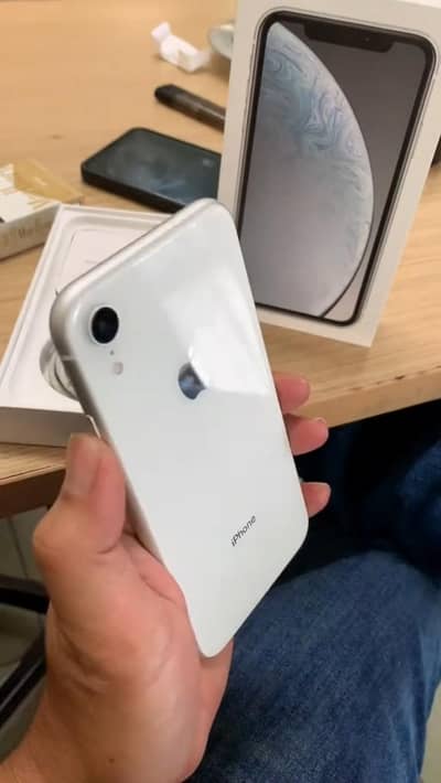 Apple iPhone XR 128 GB my WhatsApp 0301==========1907============466