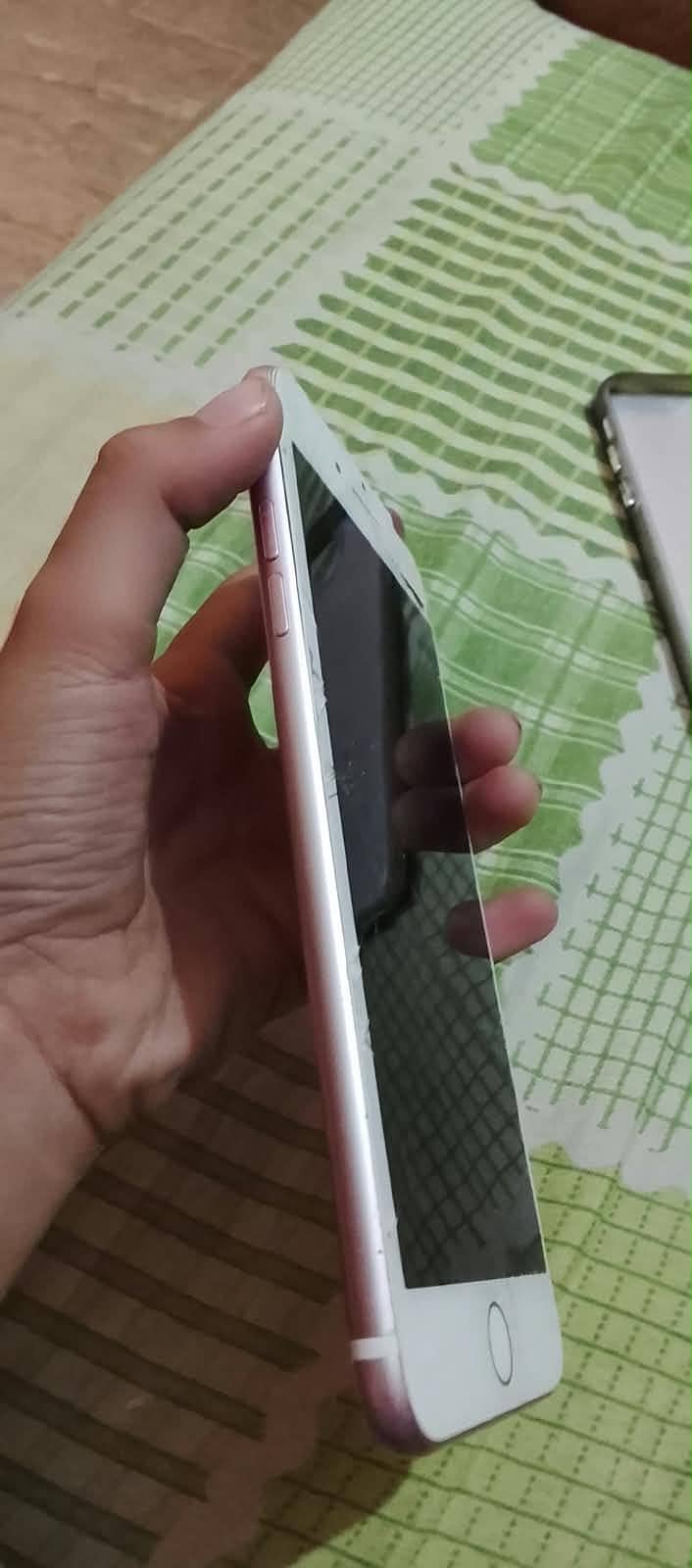 Apple iPhone 7 Plus 3