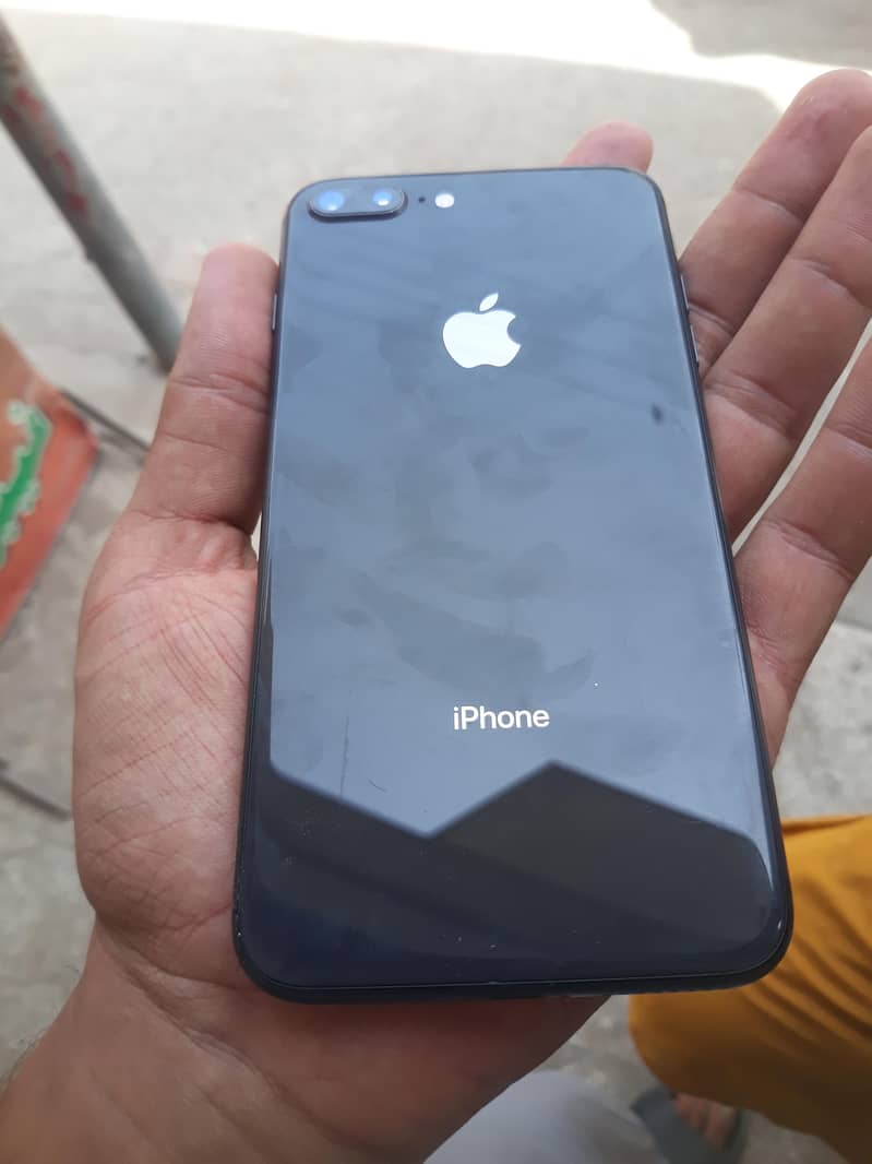 Apple iPhone 8 Plus 7