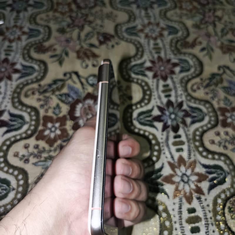 Google Pixel 8 3