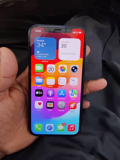 Apple iPhone 12