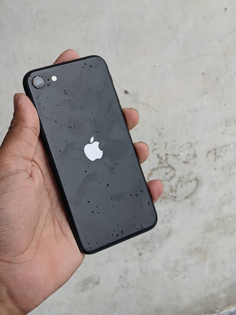 IPHONE SE 2 1