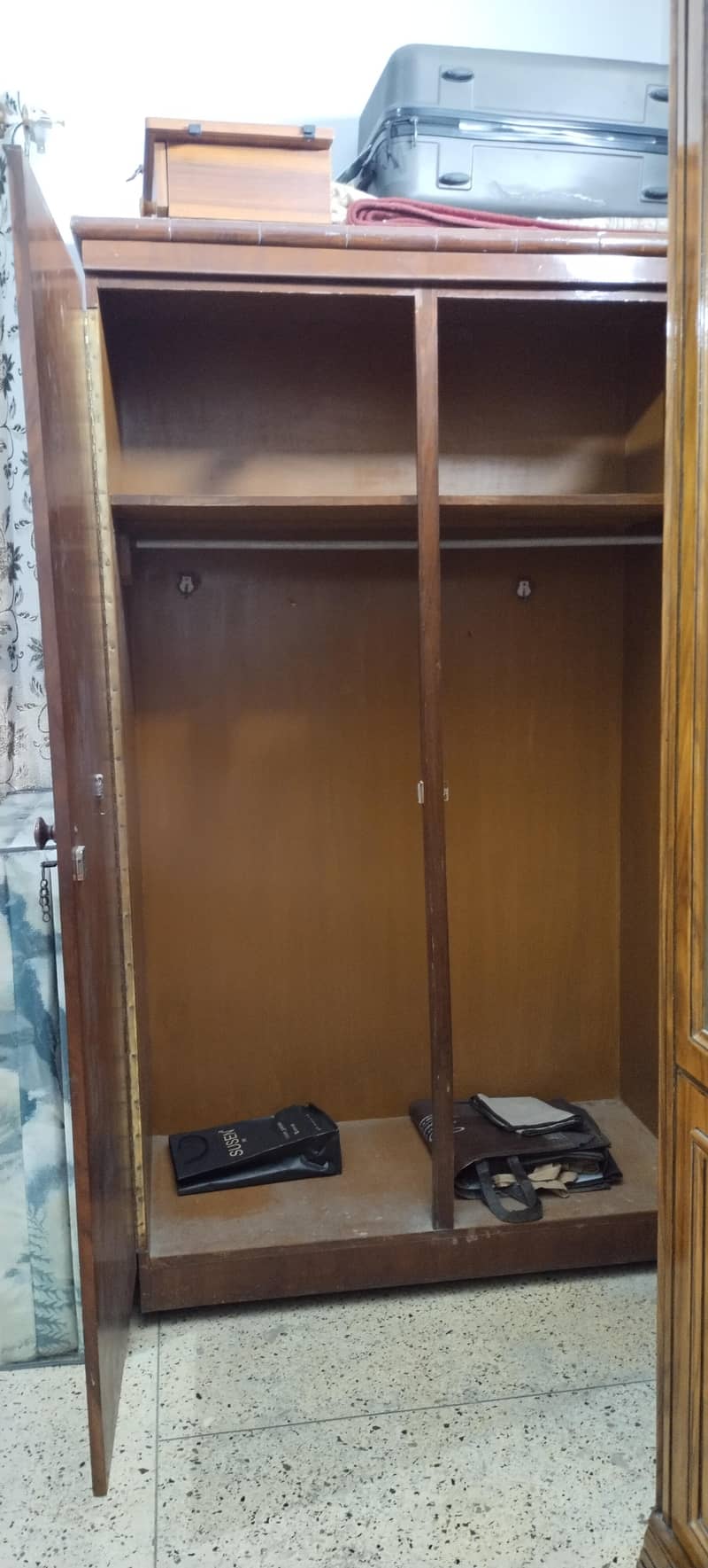 cupboard 0