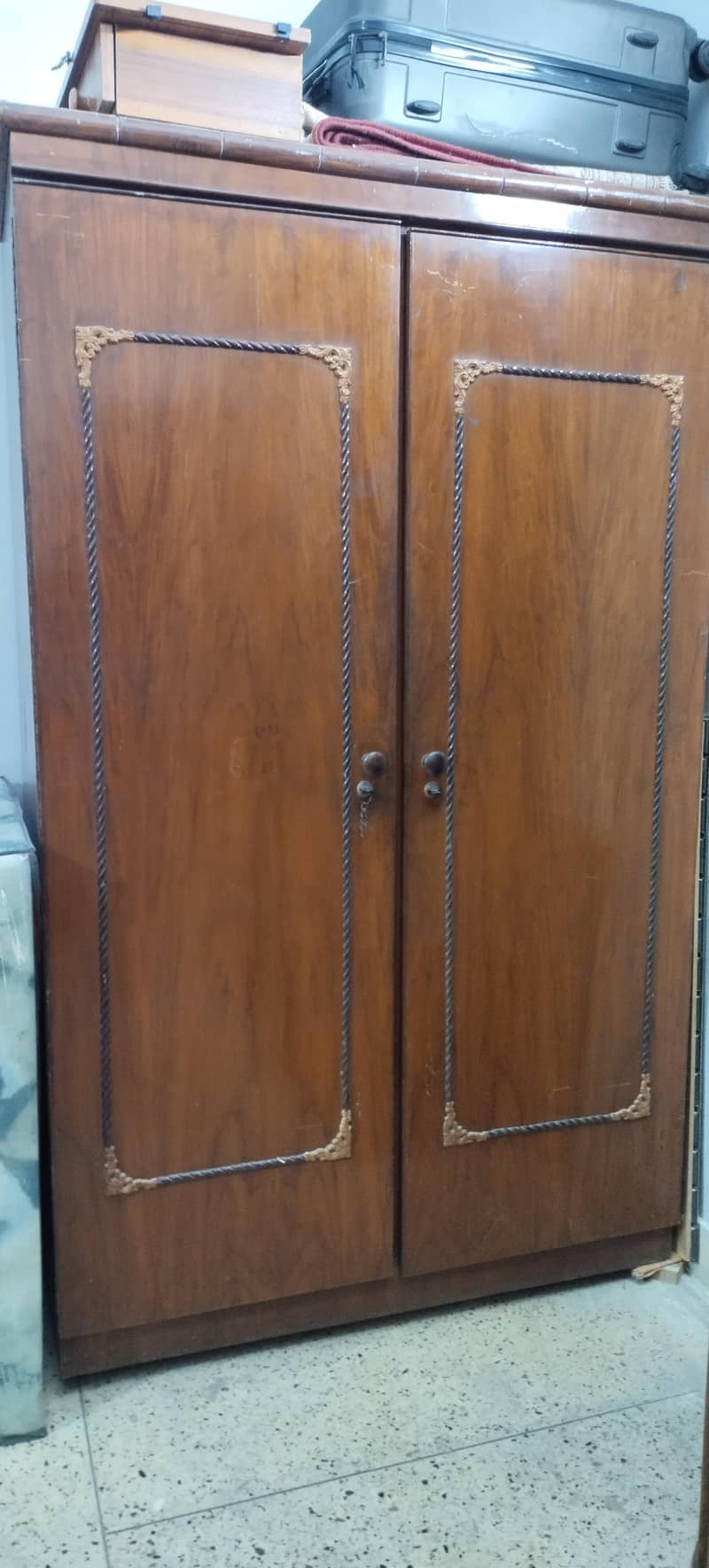 cupboard 1