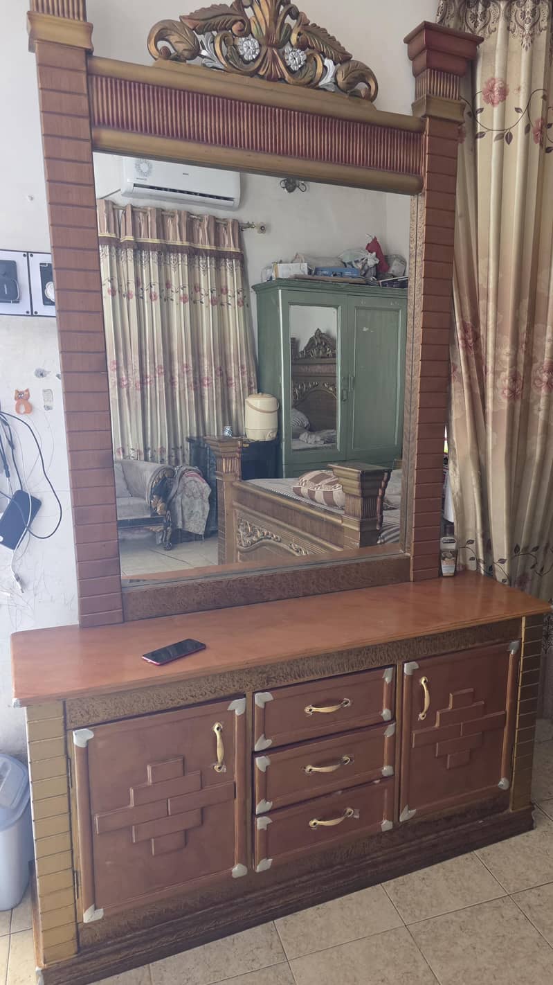 Bed dressing or side tabels 1