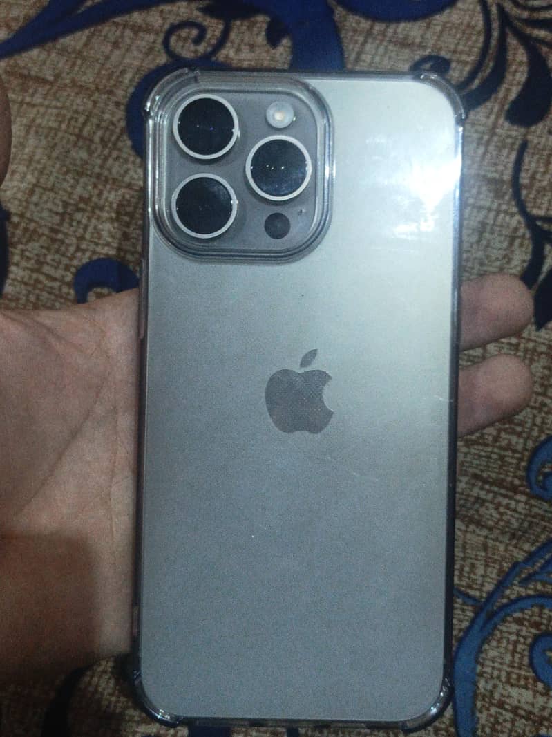 Apple iPhone 15 Pro Max 0