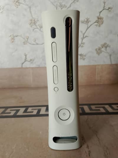 Xbox 360 jasper edition with 380 GB Hard 100 games,2 wired controllers