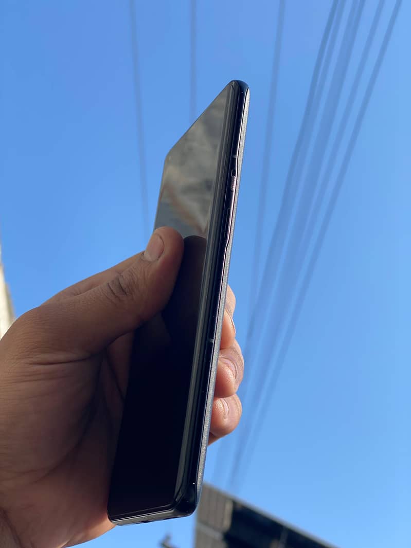 One Plus 9pro 5G 3