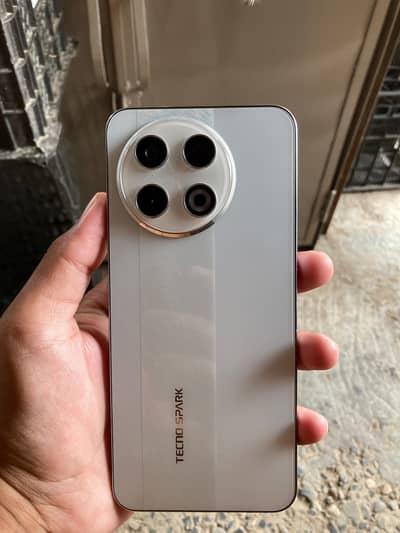 Tecno SPARK 30 Pro