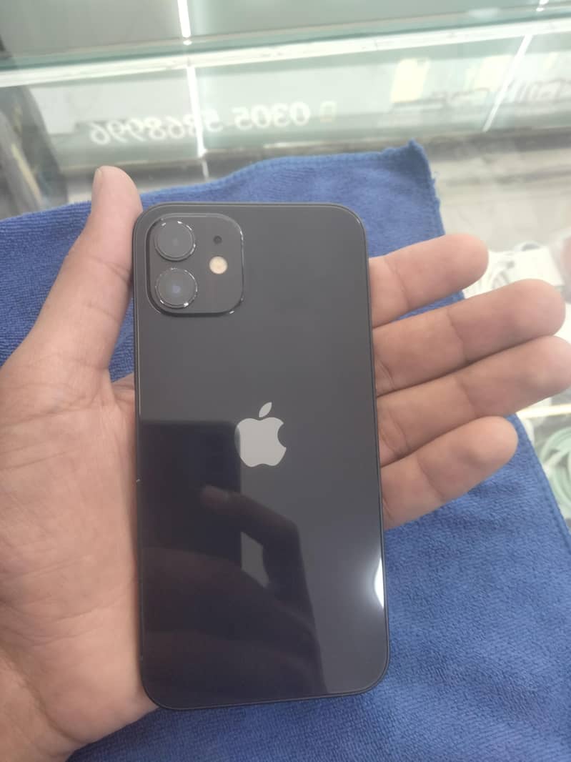 Apple iPhone 12 1