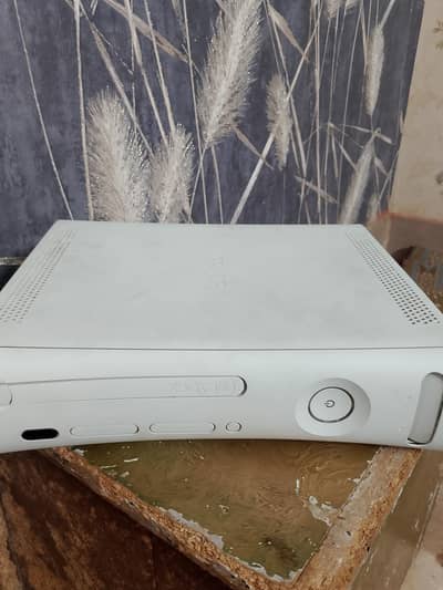 Xbox 360 jasper edition with 2 box pack wired controllers,320GB hard