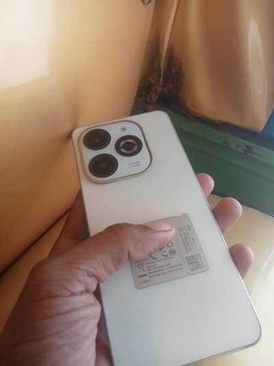 infinix. . smart. . 8. . plus. . 4. . 64