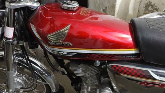 2025model cg 125self honda sara saf Hai bayomatrick on the spot