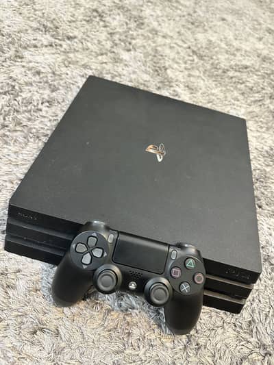 Ps4 Pro latest 7200 series 1 TB NON JB