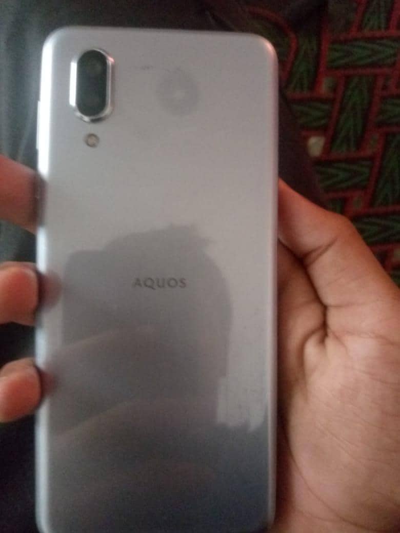 Sharp Aquos Sense 2
