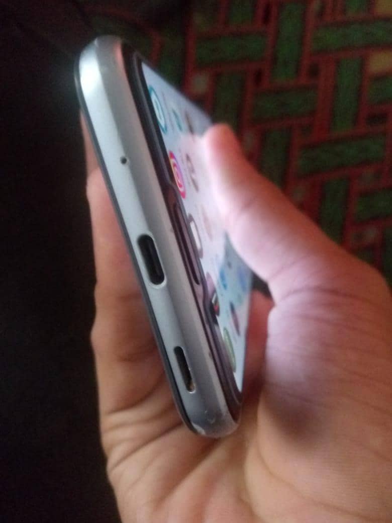 Sharp Aquos Sense 10