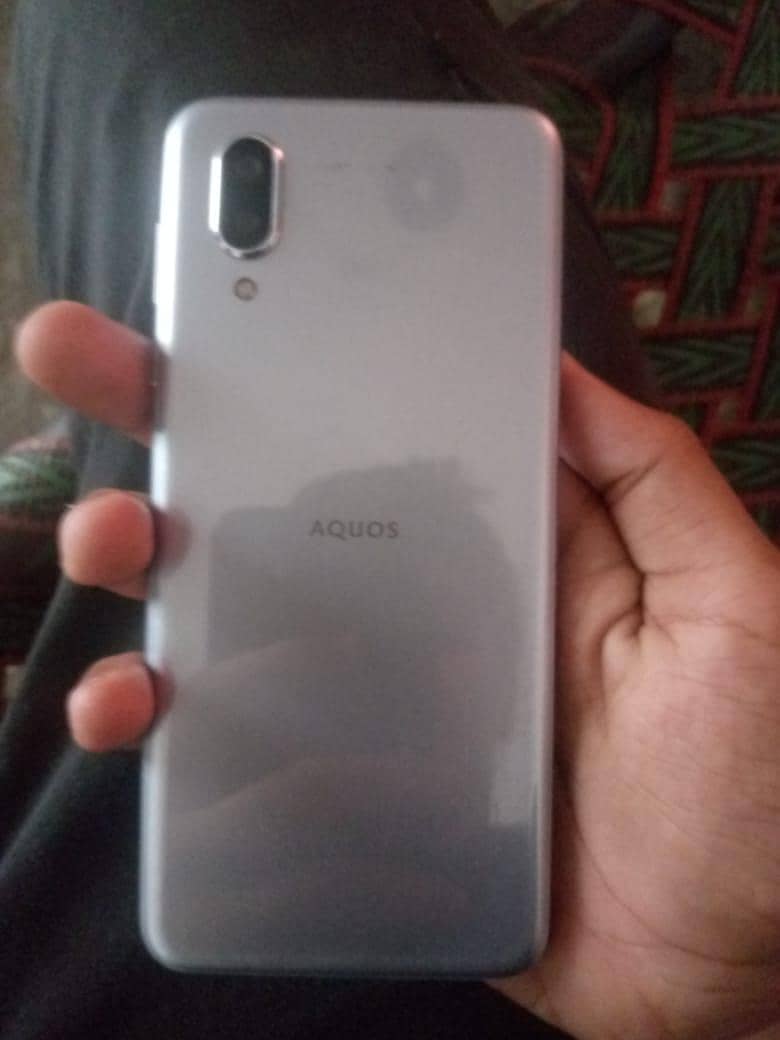 Sharp Aquos Sense 11