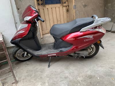 Scooty 100 cc