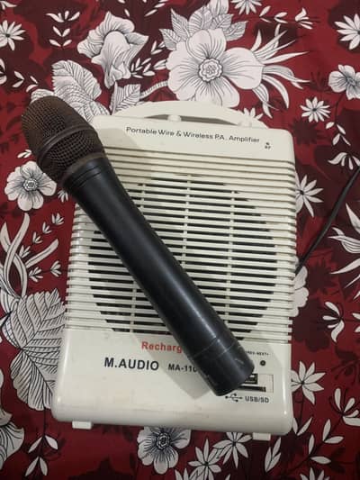 MA-110 Portable Wireless Amplifier mic