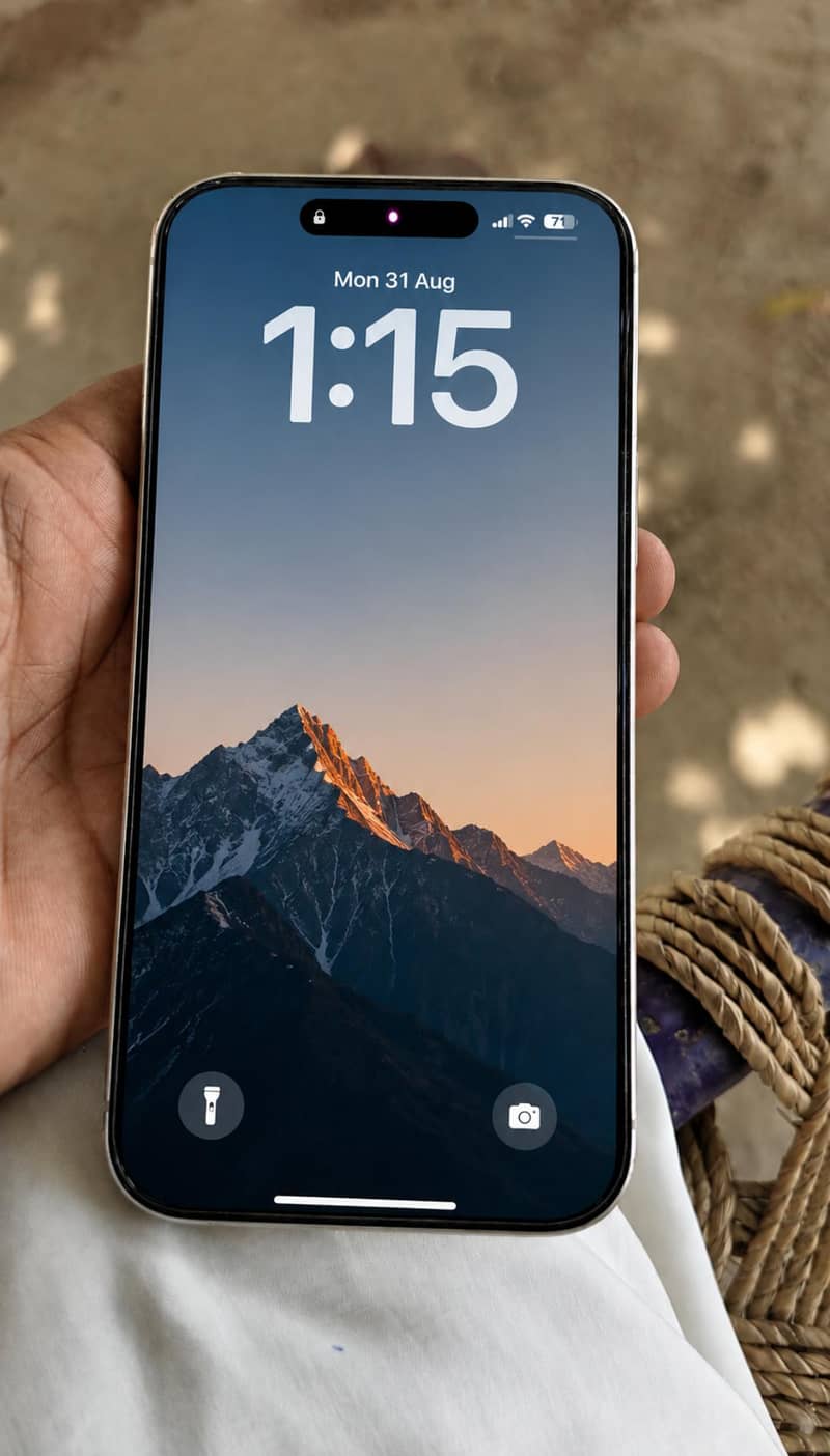 Apple iPhone 17 Pro Max 3