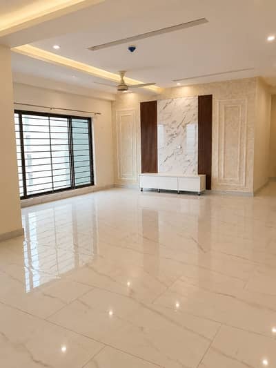 4 BEDROOM PENTHOUSE AVAILABLE FOR SALE