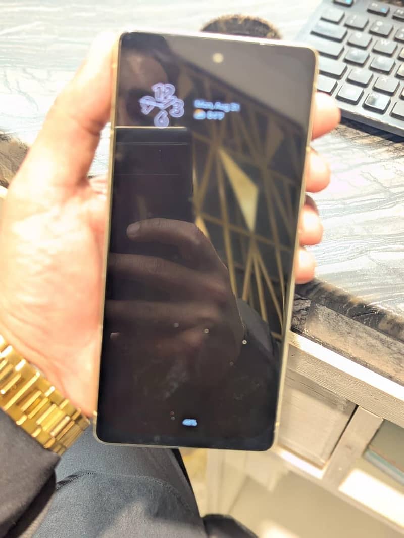 Google Pixel 7 4