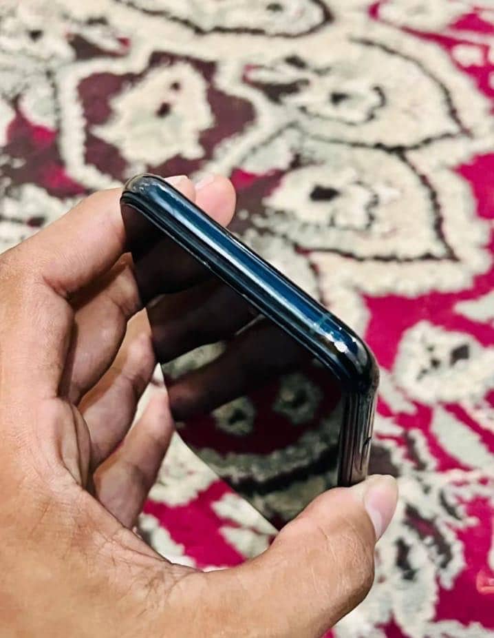Apple iPhone 11 Pro 3