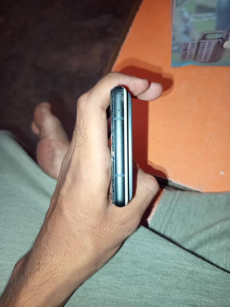 Google Pixel 6 4
