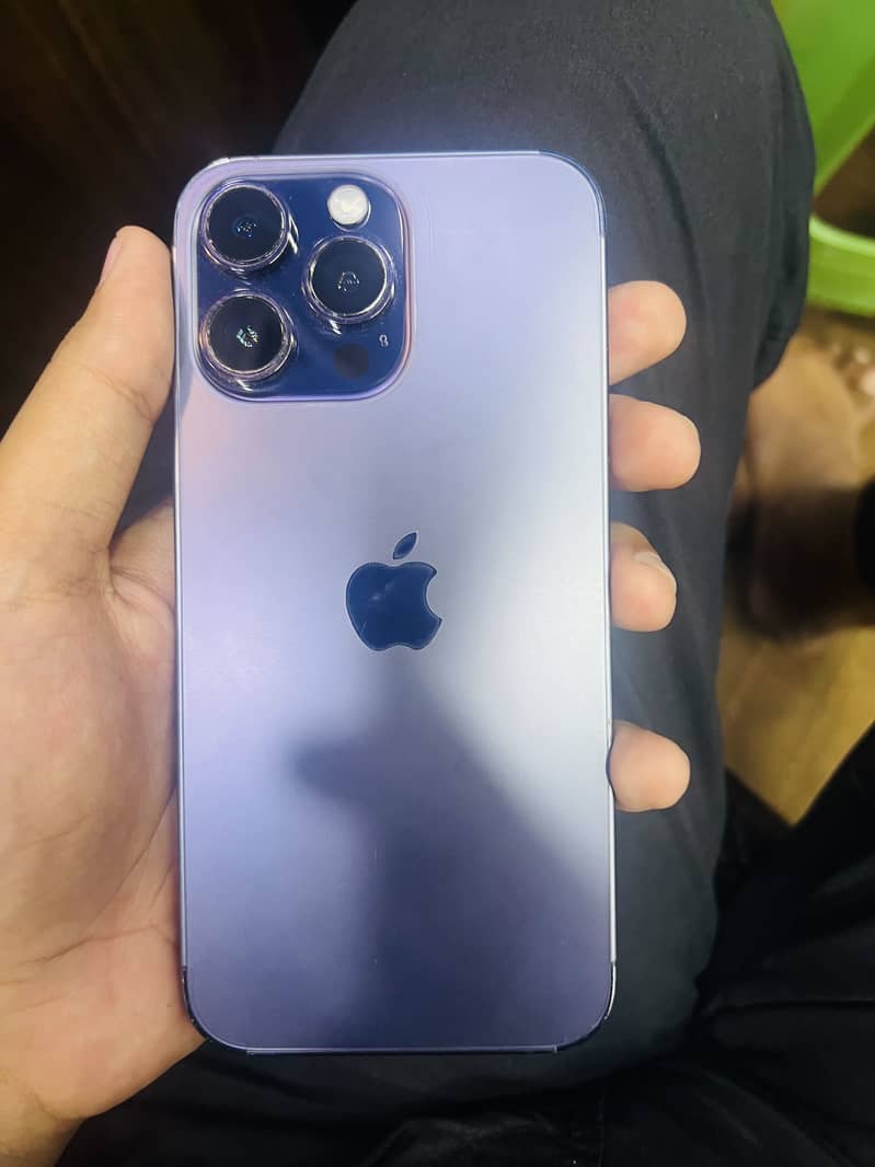 Apple iPhone 14 Pro Max 0