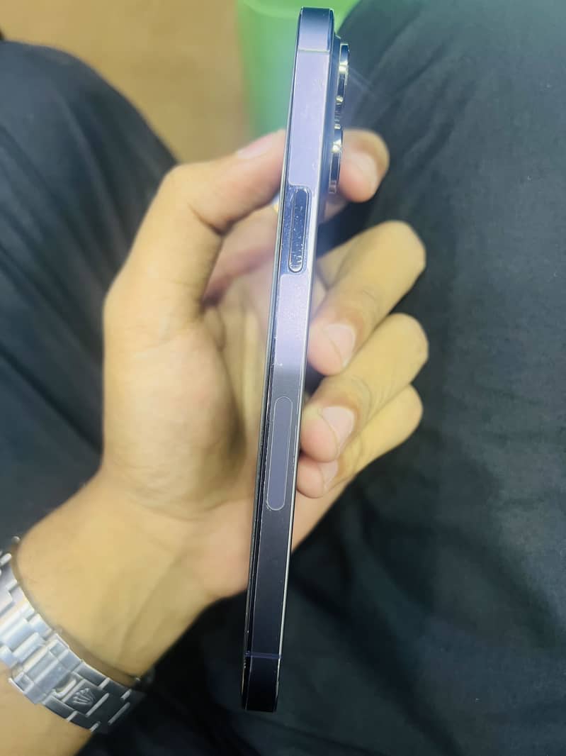 Apple iPhone 14 Pro Max 2