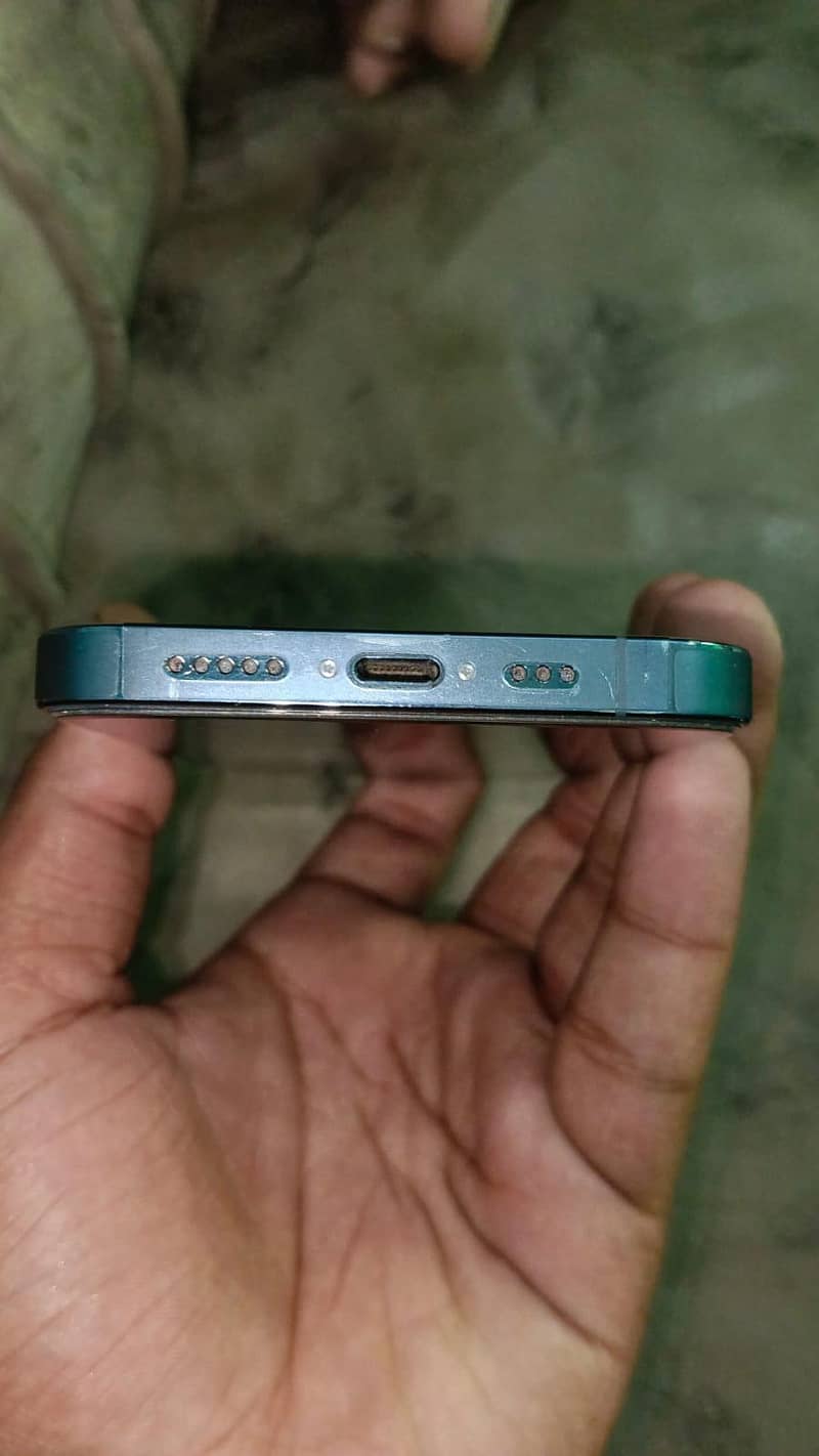 Apple iPhone 13 Pro 3