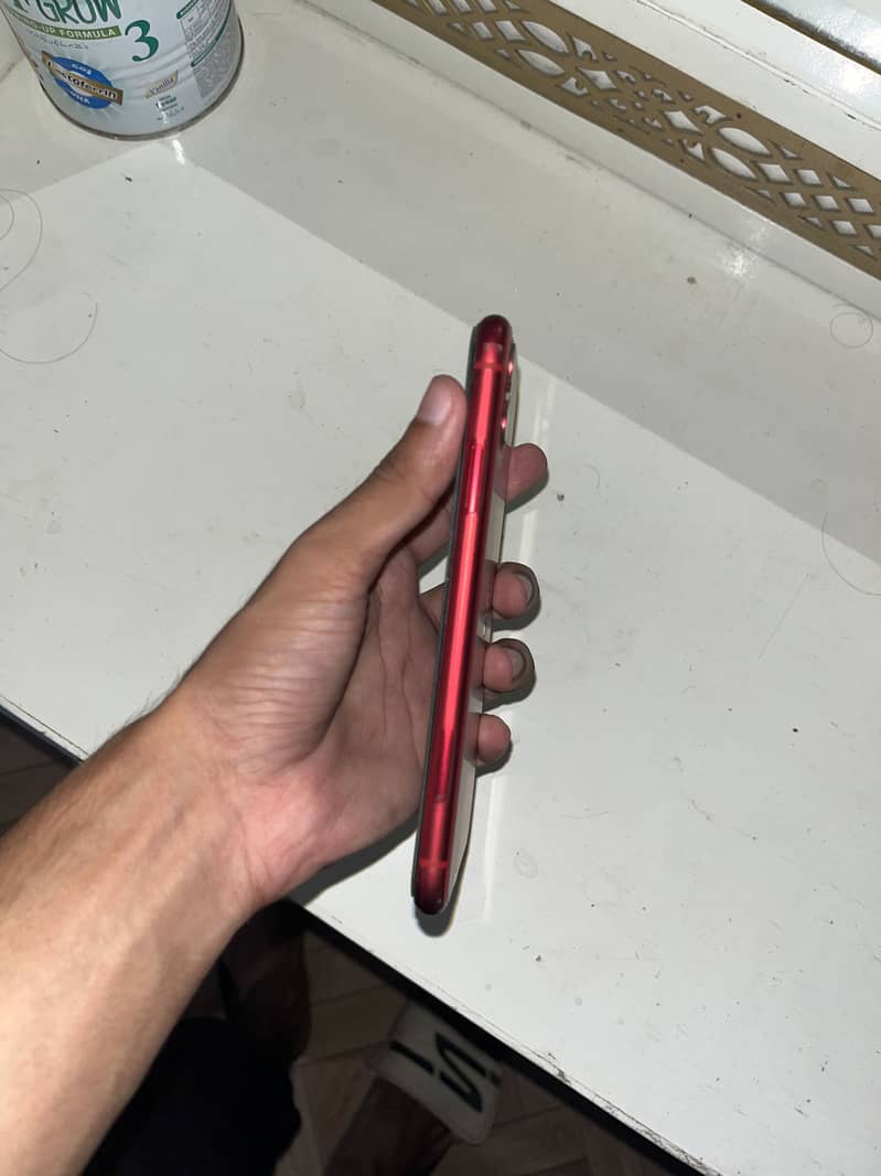 Apple iPhone 11 3