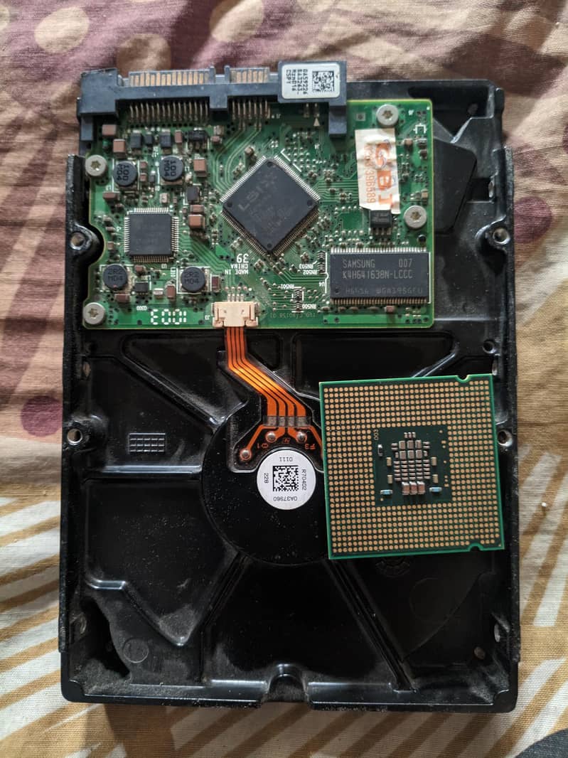 Intel core 2 duo E4500 Processor+320GB HDD (working system pulled) 1
