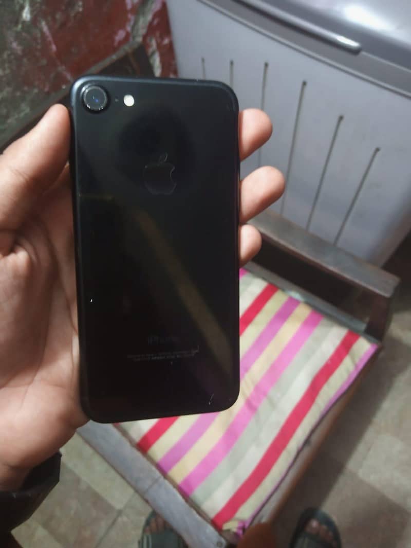 Apple iPhone 7 4