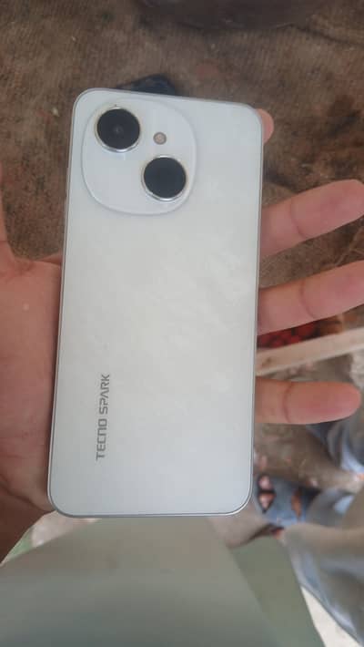 Tecno Spark Go 1