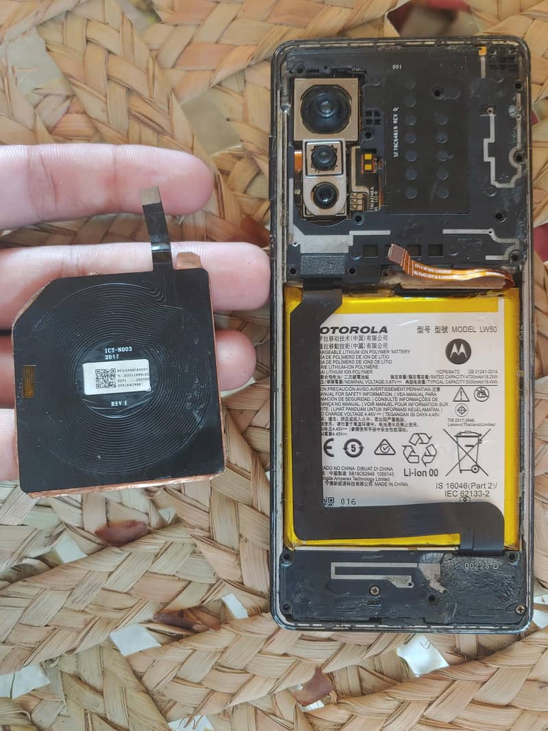 moto edge plus 2