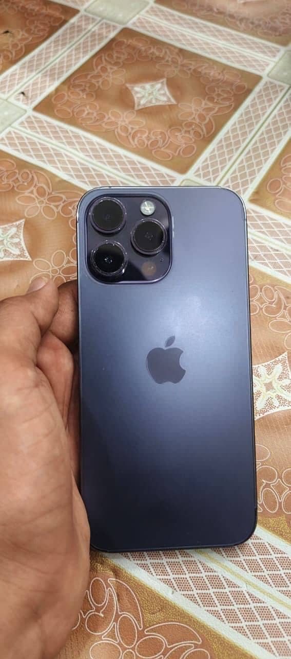 Apple iPhone 14 Pro Max 1