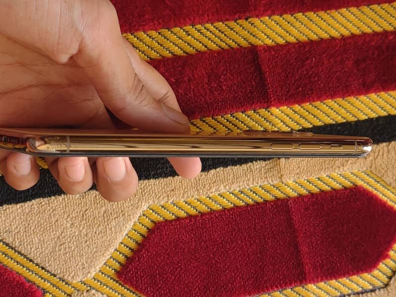 Apple iPhone 11 Pro Max 3