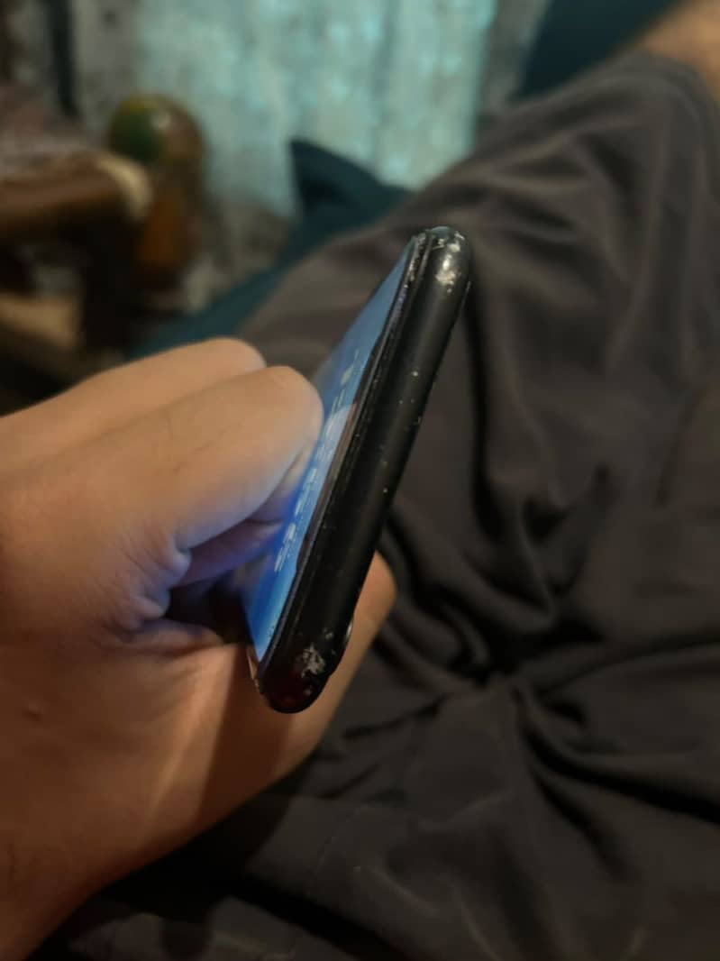 Apple iPhone X 0